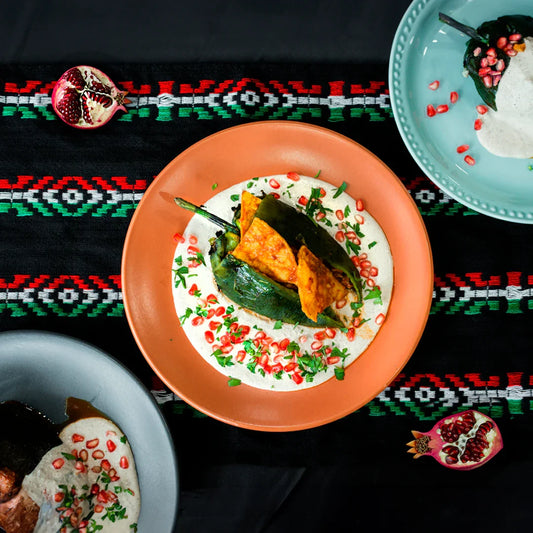 Receta de Chiles en Nogada Relleno de Chilaquiles | Alejandro Calleros