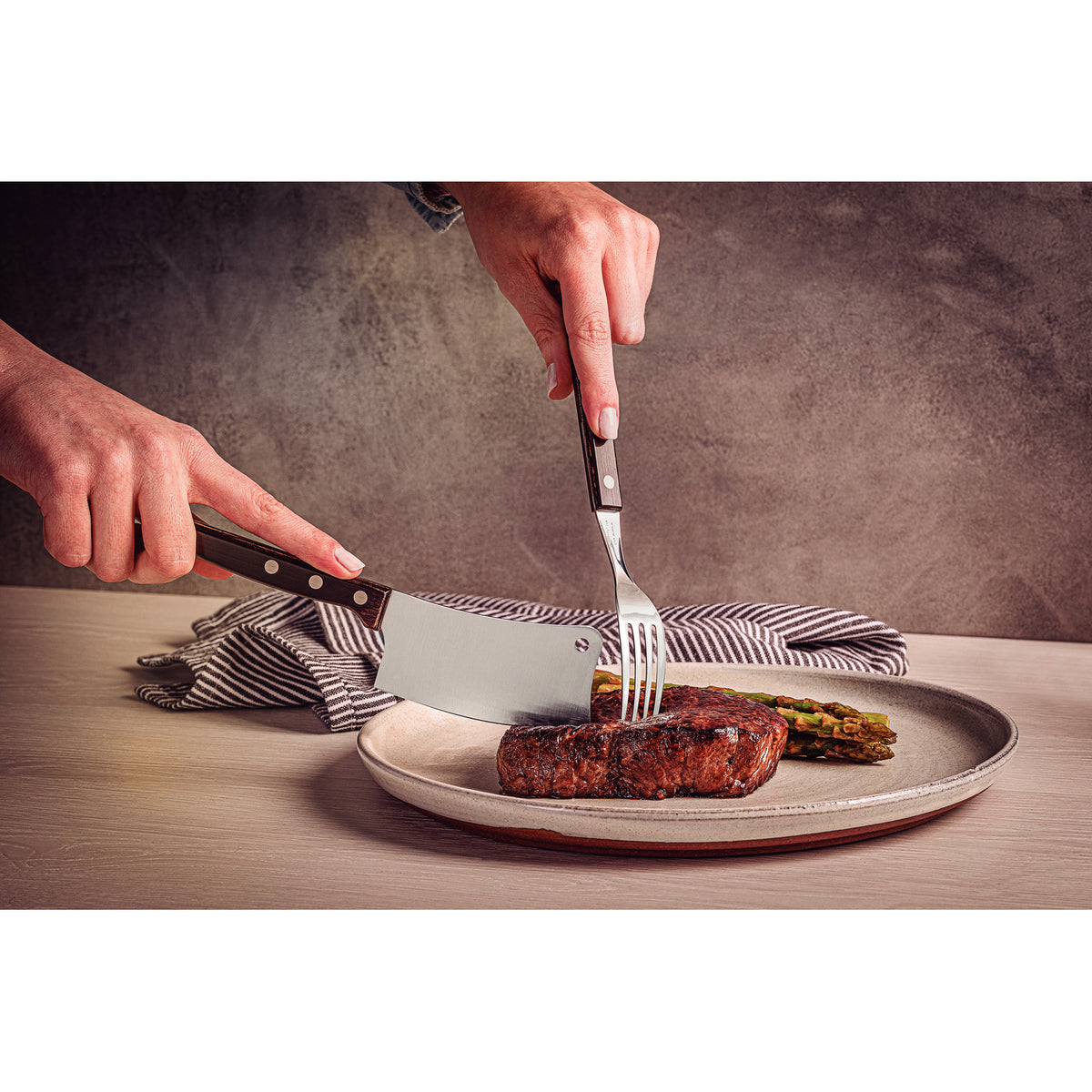 Hachuela De Cocina Tramontina 4 Pulgadas Mango Polywood